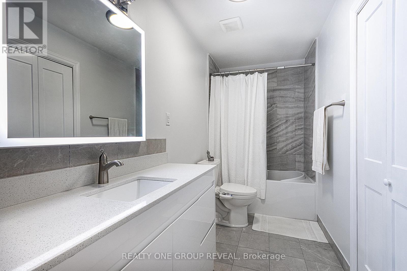 524 Simcoe Street S, Oshawa, Ontario  L1H 4J8 - Photo 12 - E12868820