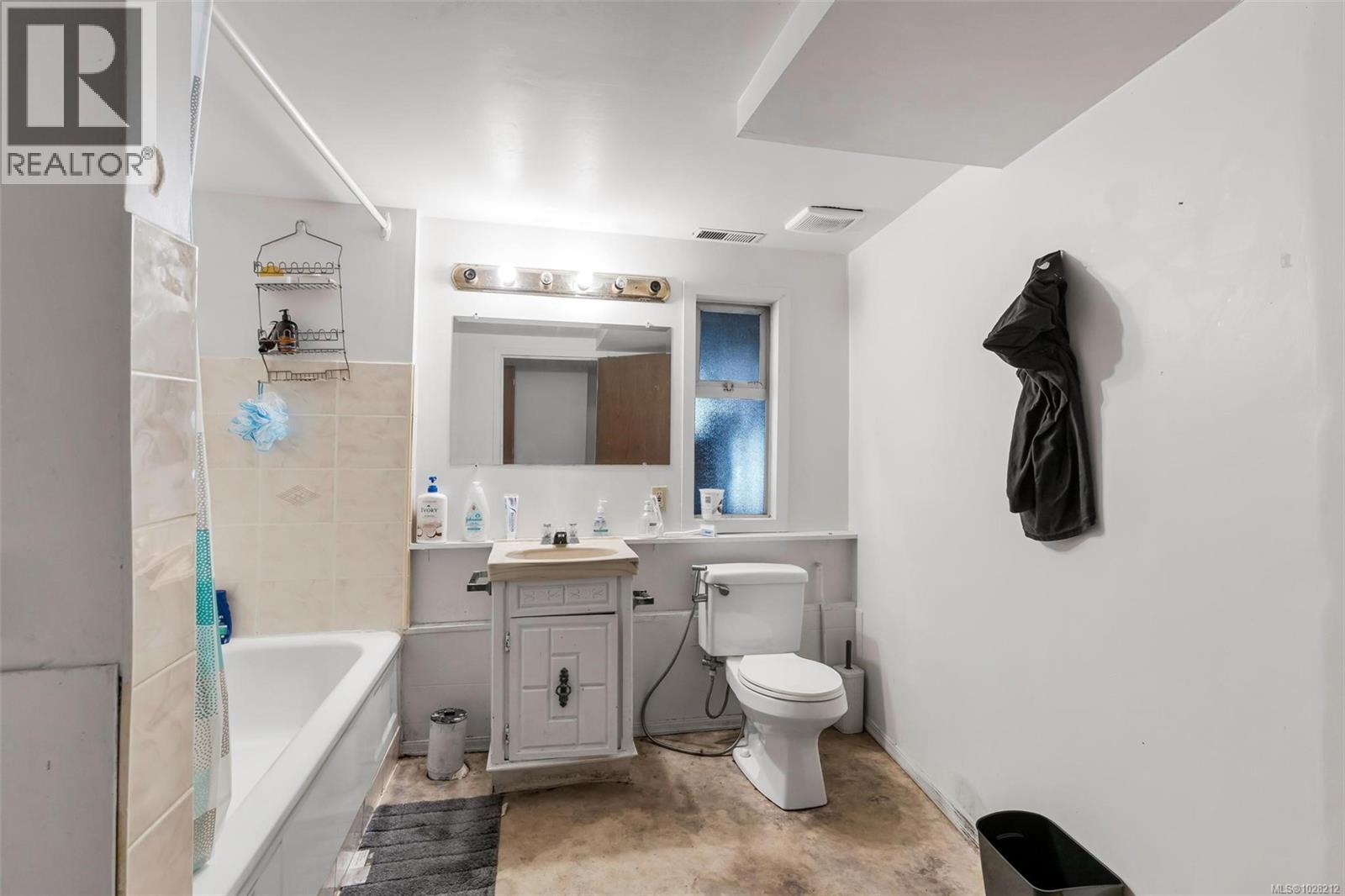 2652 Blackwood St, Victoria, British Columbia  V8T 3W3 - Photo 41 - 1028212