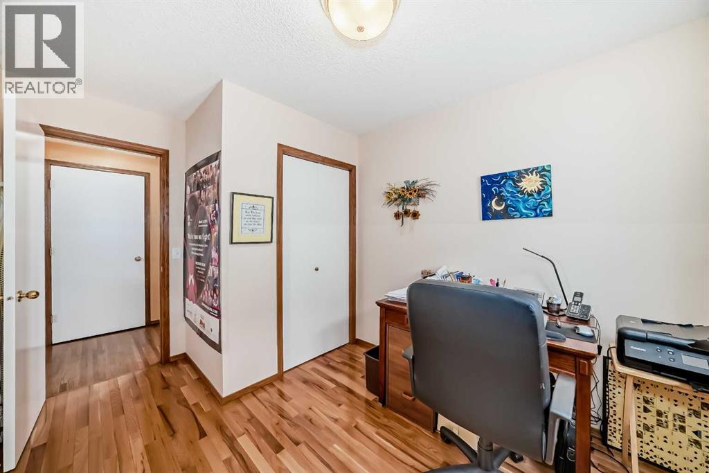 107 Hawkmount Heights Nw, Calgary, Alberta  T3G 3S5 - Photo 17 - A2290848