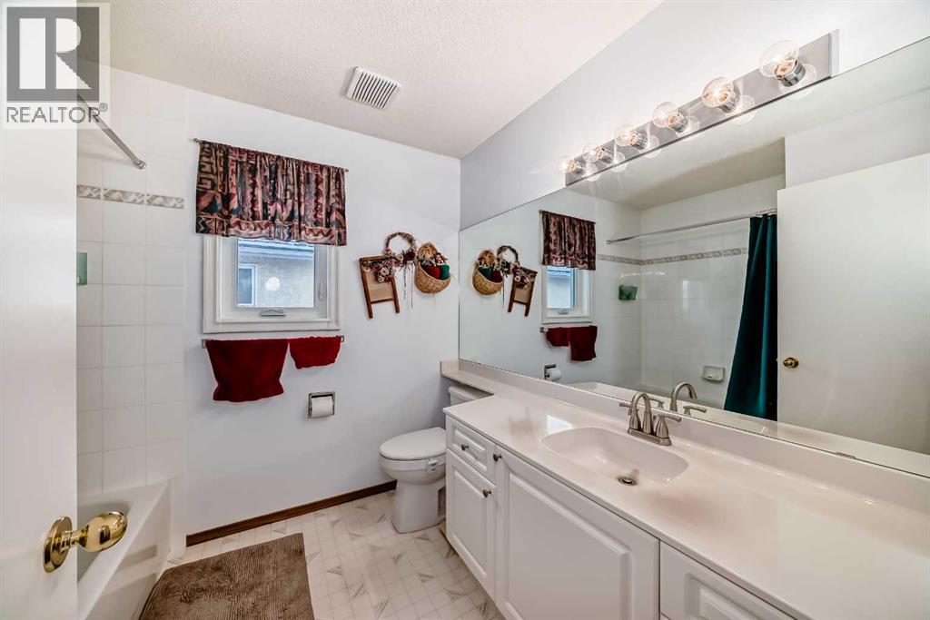 107 Hawkmount Heights Nw, Calgary, Alberta  T3G 3S5 - Photo 29 - A2290848