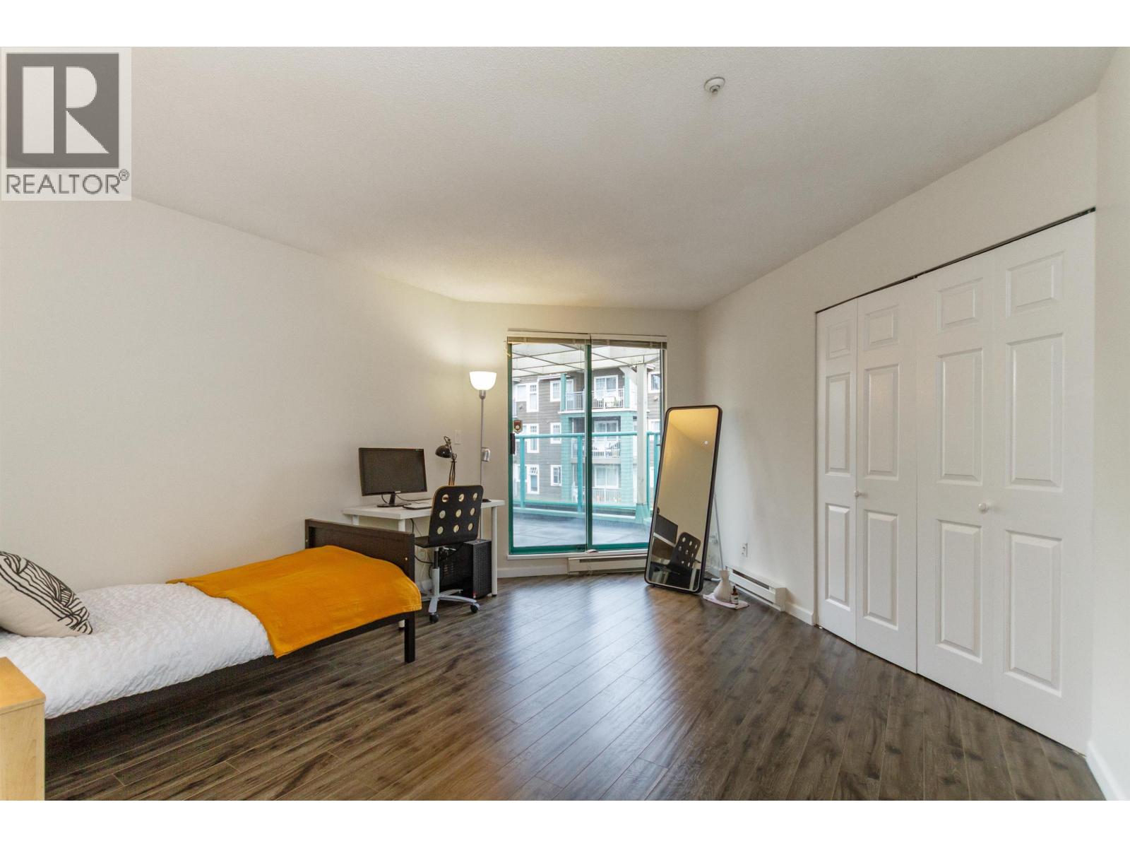 401e 3081 Glen Drive, Coquitlam, British Columbia  V3B 2P8 - Photo 13 - R3098313