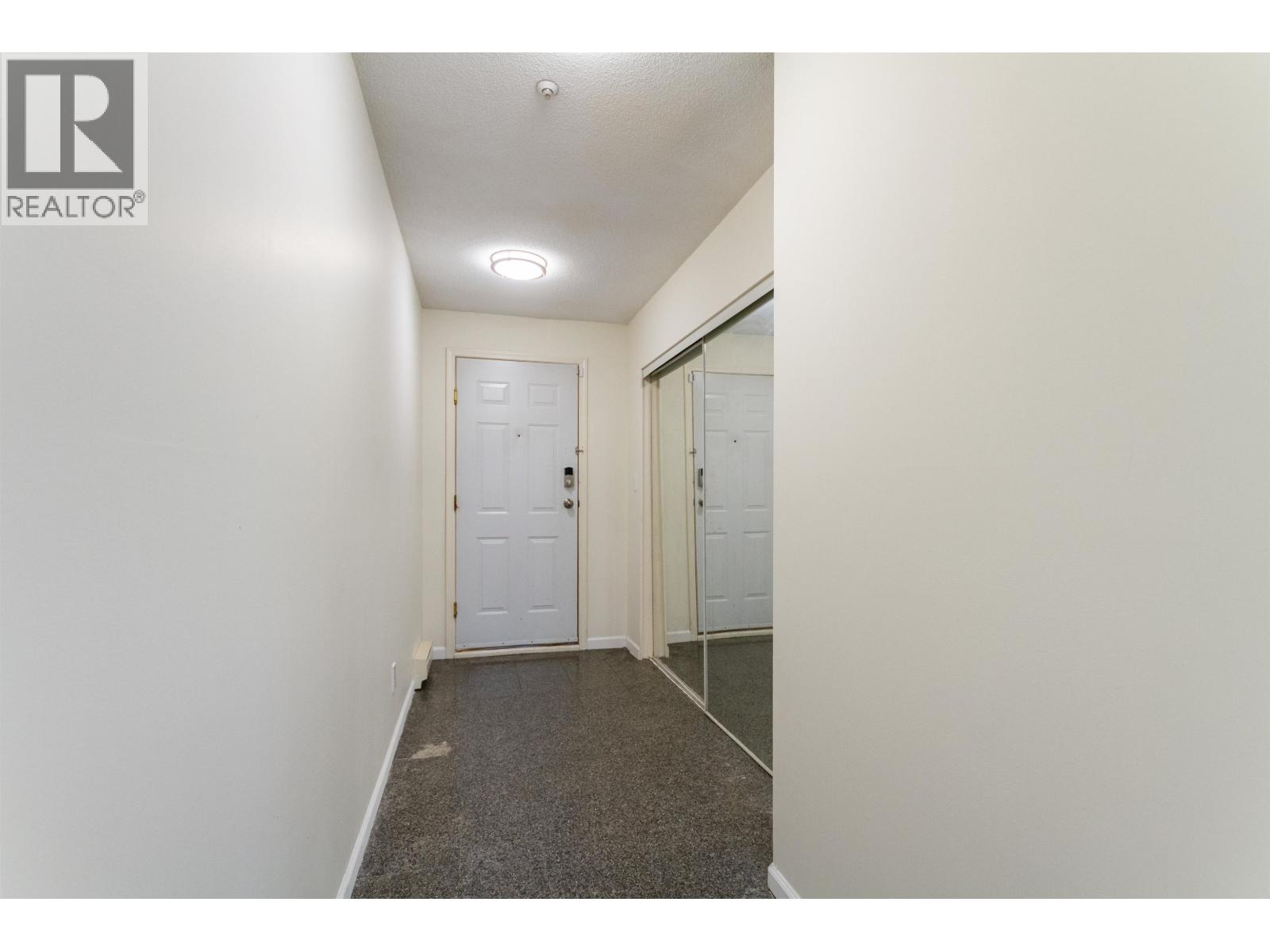 401e 3081 Glen Drive, Coquitlam, British Columbia  V3B 2P8 - Photo 19 - R3098313