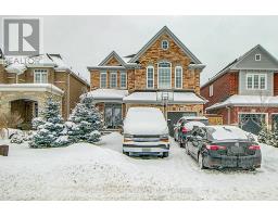 73 WANDERING GLIDER TRAIL, Bradford West Gwillimbury, Ontario