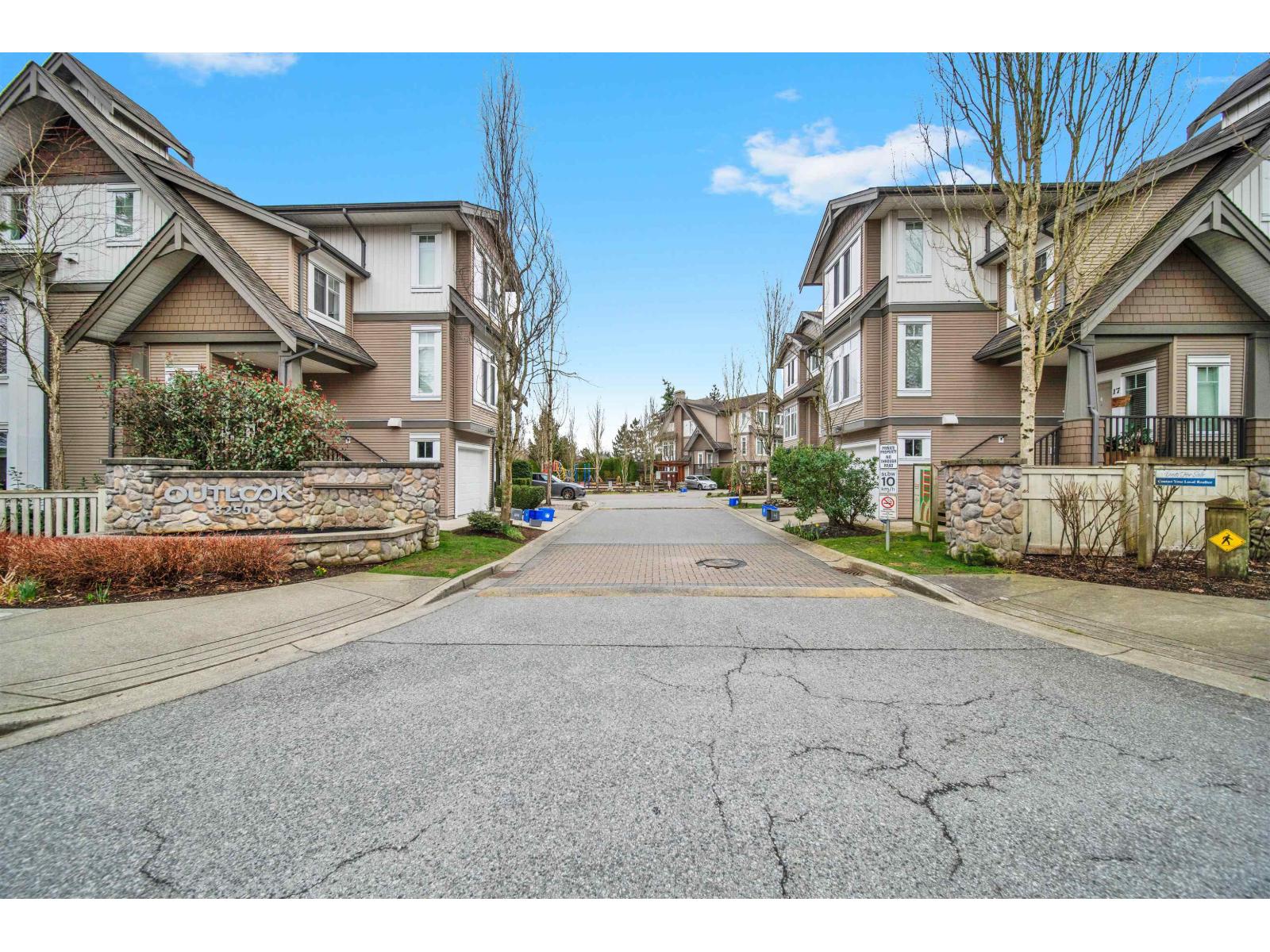 20 8250 209b Street, Langley, British Columbia  V2Y 0J7 - Photo 2 - R3098464