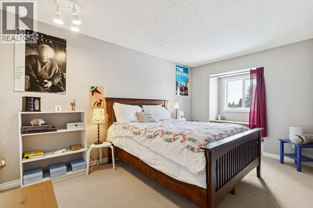 4 Wood Valley Rise Sw, Calgary, Alberta  T2W 5X5 - Photo 26 - A2292225