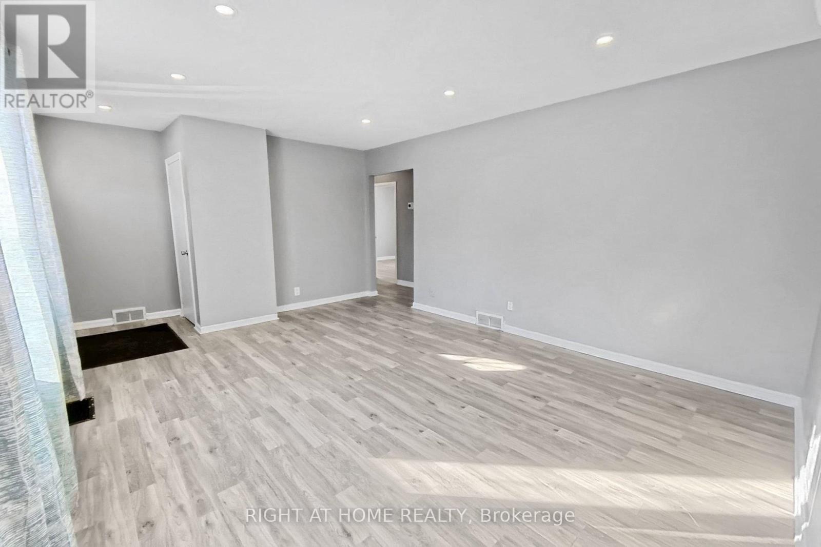 19 Alfred Street W, Barrie, Ontario  L4N 3L9 - Photo 6 - S12868776