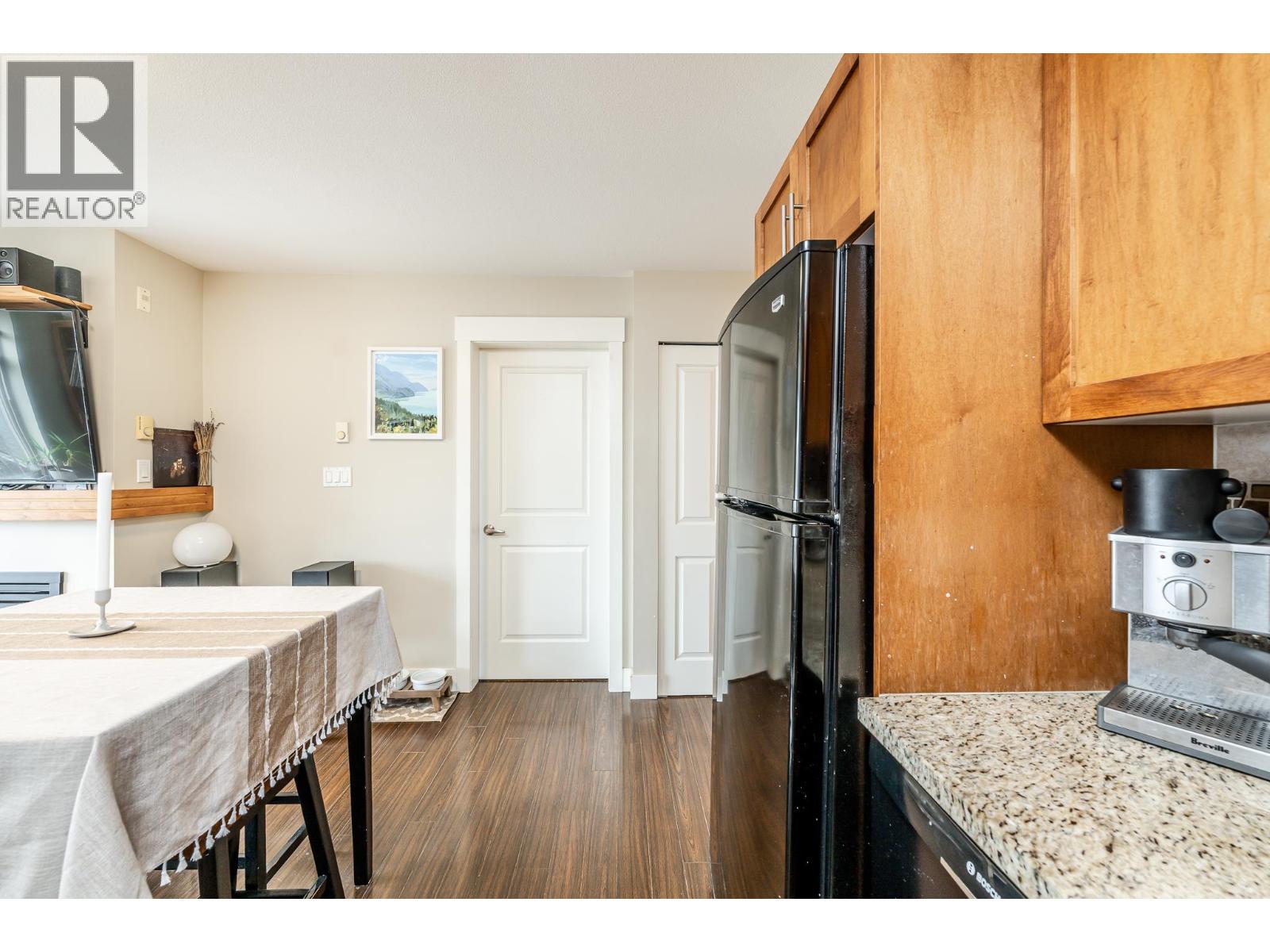 421 1211 Village Green Way, Squamish, British Columbia  V8B 0R7 - Photo 12 - R3097197