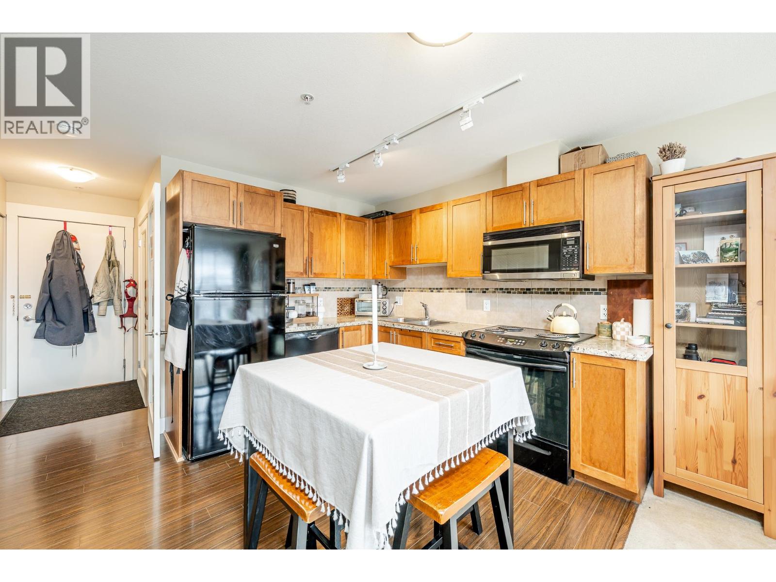 421 1211 Village Green Way, Squamish, British Columbia  V8B 0R7 - Photo 8 - R3097197