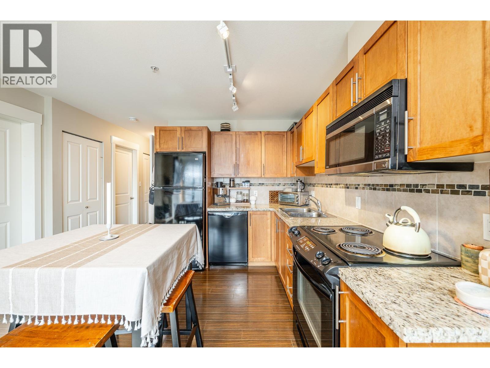 421 1211 Village Green Way, Squamish, British Columbia  V8B 0R7 - Photo 10 - R3097197