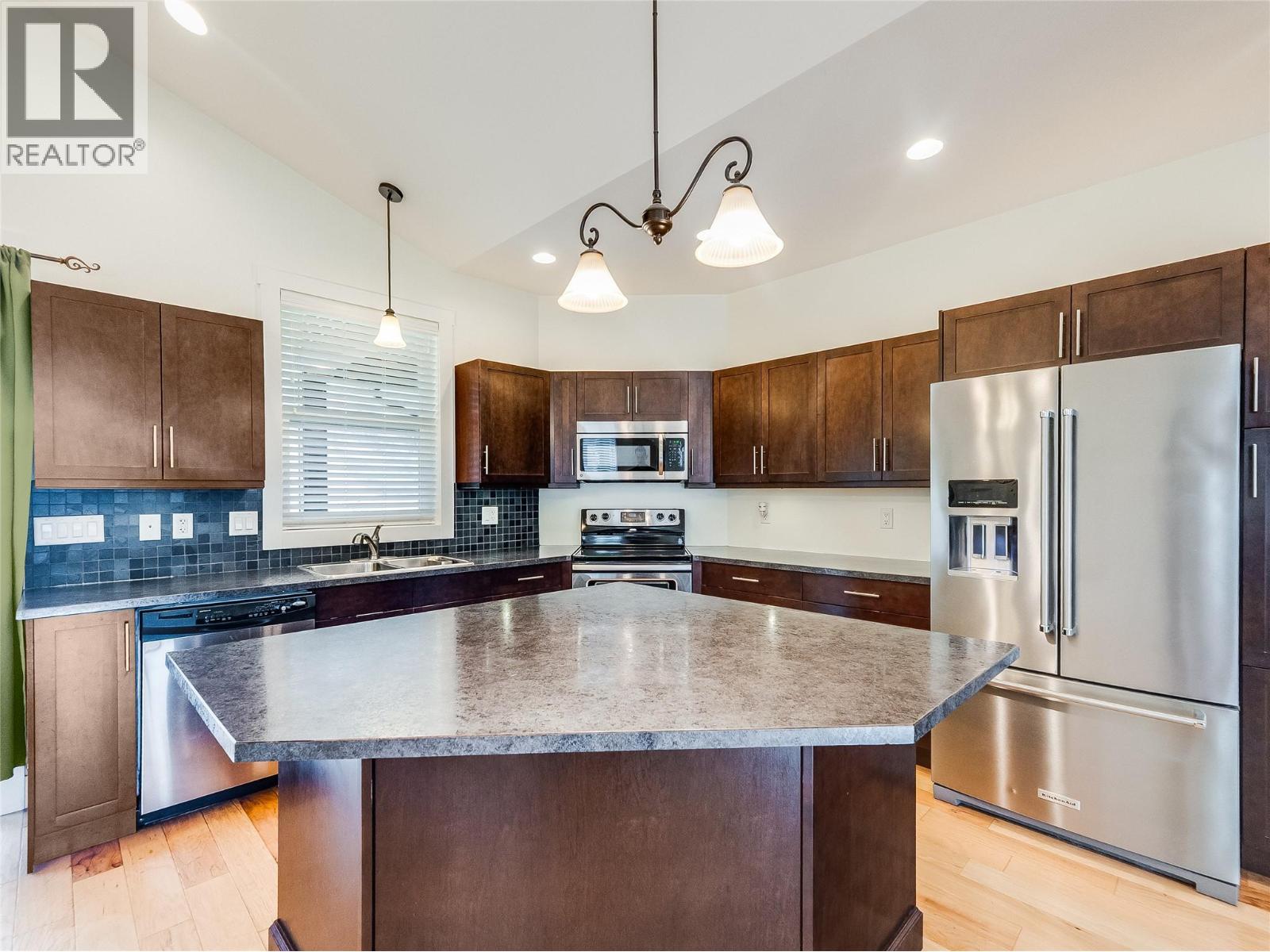 892 Waterloo Road, Castlegar, British Columbia  V1N 4K8 - Photo 19 - 10378764