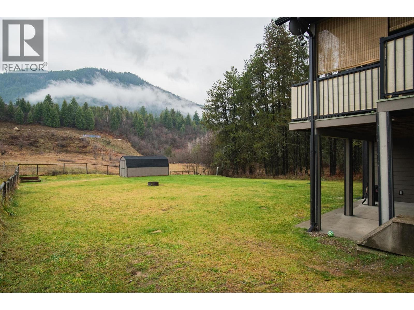 892 Waterloo Road, Castlegar, British Columbia  V1N 4K8 - Photo 59 - 10378764