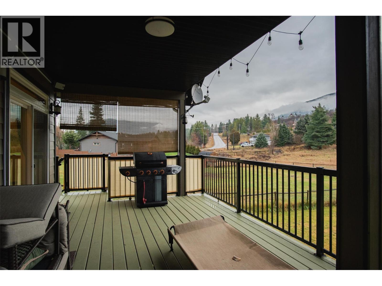 892 Waterloo Road, Castlegar, British Columbia  V1N 4K8 - Photo 64 - 10378764