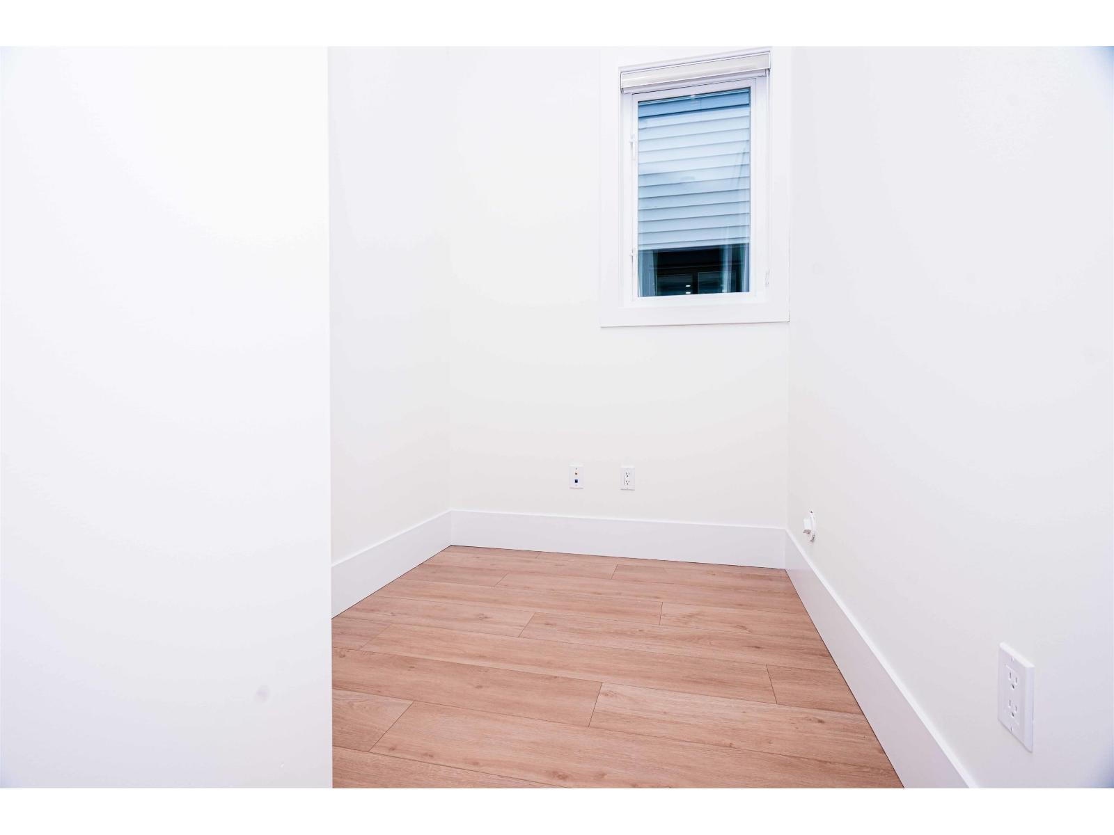 Main House-14742 62a Avenue, Surrey, British Columbia  V3S 2W9 - Photo 11 - R3098487