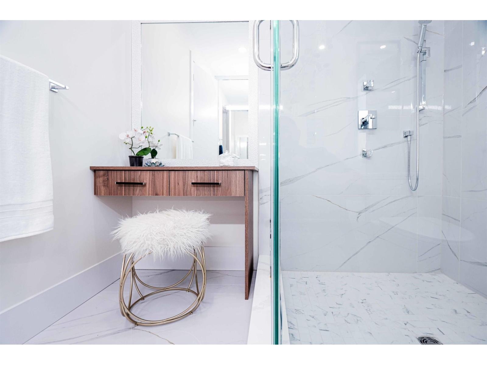 Main House-14742 62a Avenue, Surrey, British Columbia  V3S 2W9 - Photo 23 - R3098487