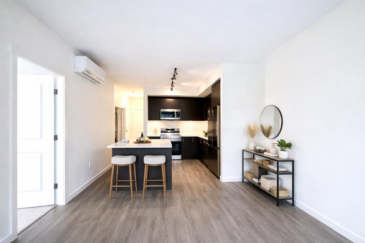 215 1573 85 AVENUE, surrey, British Columbia