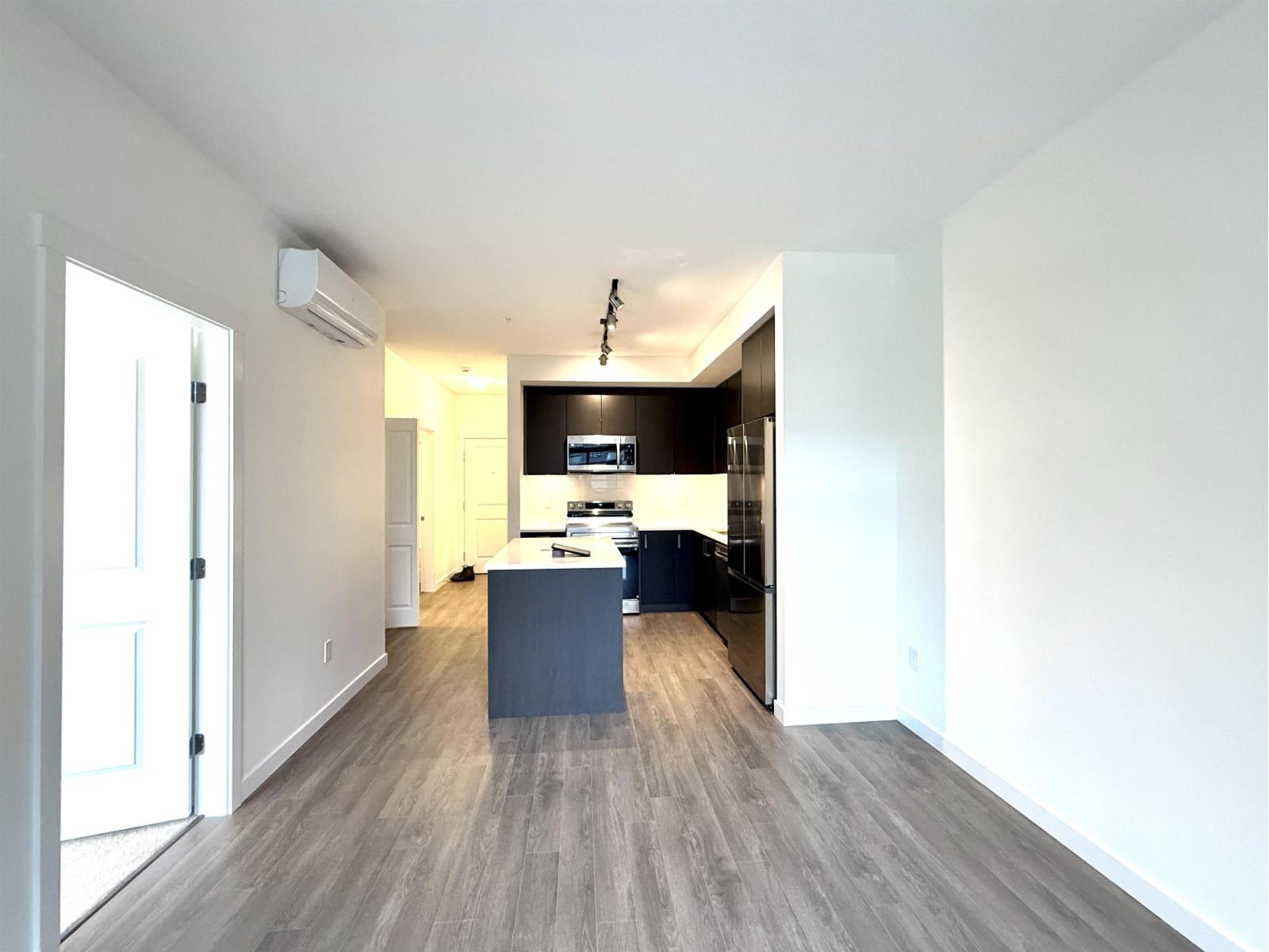 215 1573 85 Avenue, Surrey, British Columbia  V4N 6W6 - Photo 3 - R3098486