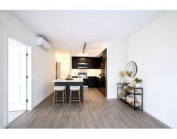 215 15733 85 AVENUE, Surrey, British Columbia