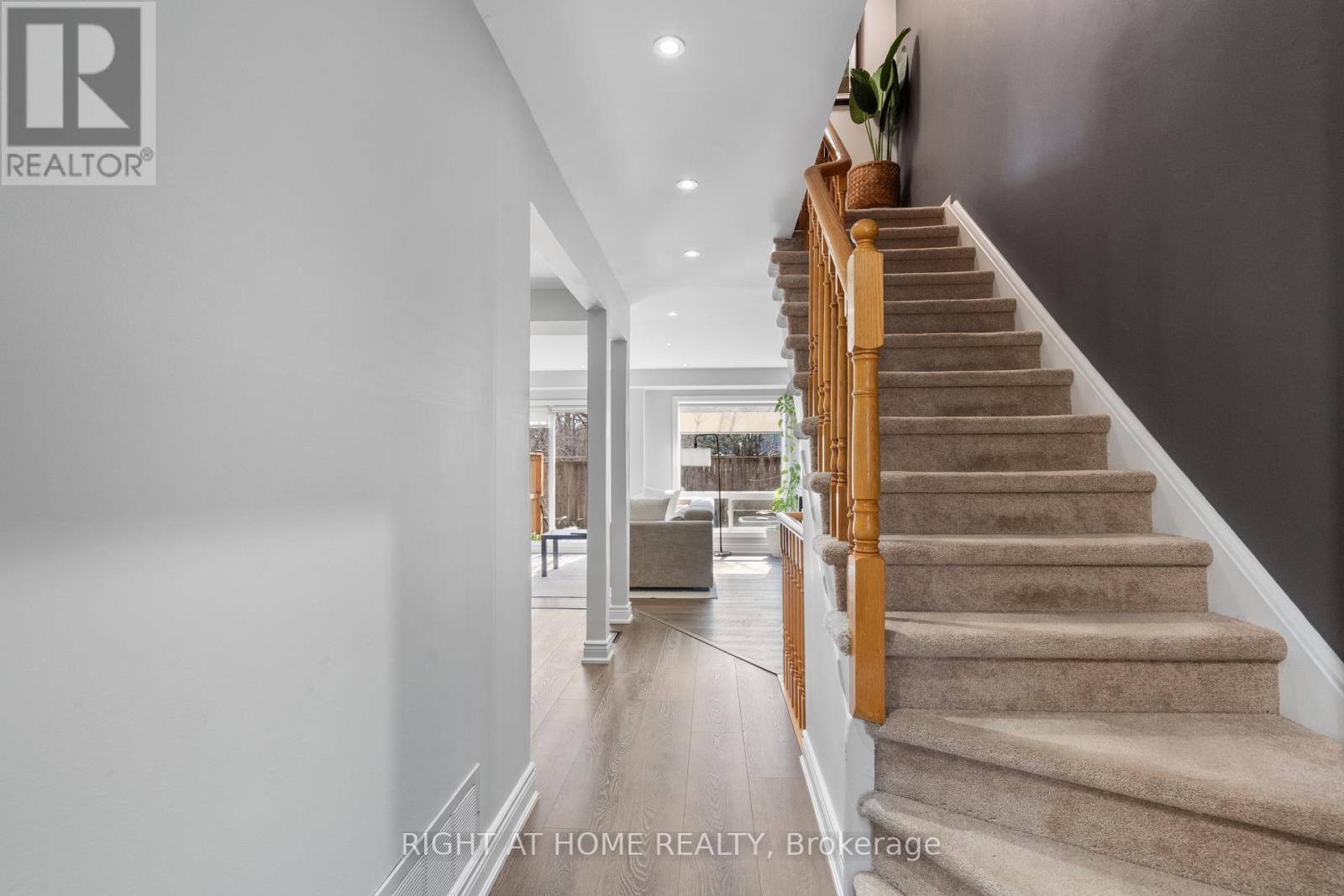 41 - 2088 Leanne Boulevard, Mississauga, Ontario  L5K 2S7 - Photo 4 - W12868794