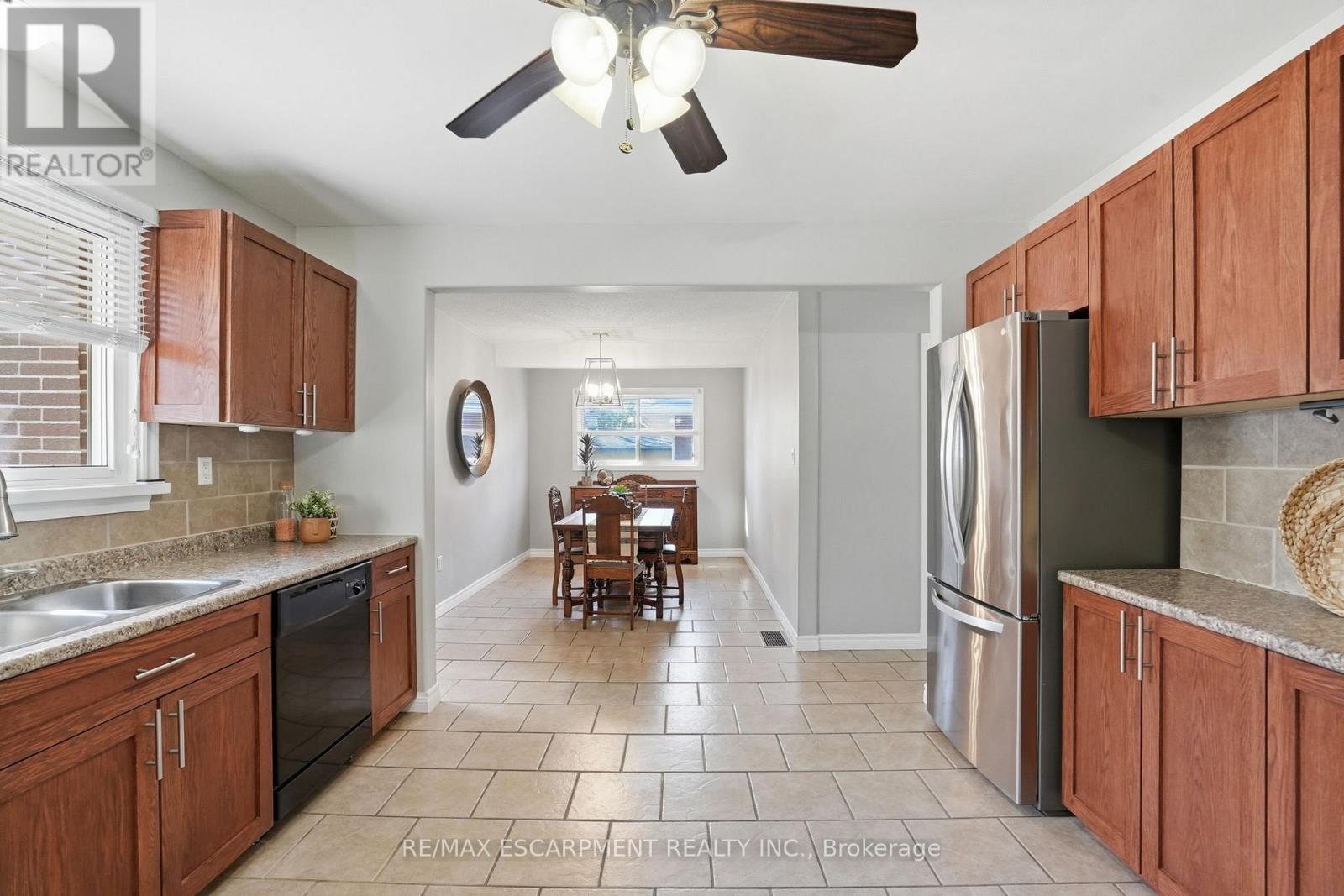 11 Alison Avenue, Waterloo, Ontario  N1R 1M8 - Photo 12 - X12868818