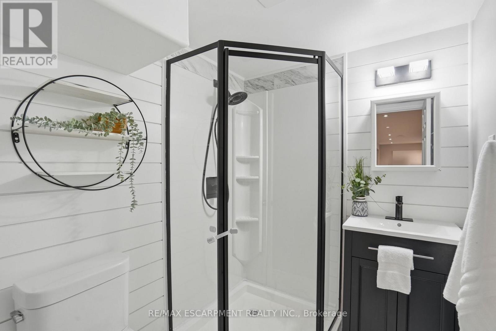 11 Alison Avenue, Waterloo, Ontario  N1R 1M8 - Photo 27 - X12868818