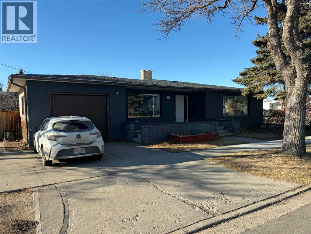 1216 23 Street N, Lethbridge, Alberta  T1H 3T4 - Photo 2 - A2280770