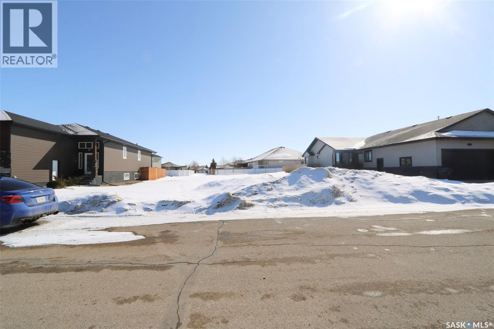 84-98 Good Spirit Crescent, Yorkton, Saskatchewan  S3N 0X1 - Photo 1 - SK030115