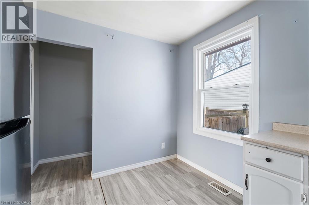 549 Lakeview Road, Fort Erie, Ontario  L2A 4W5 - Photo 10 - 40811285