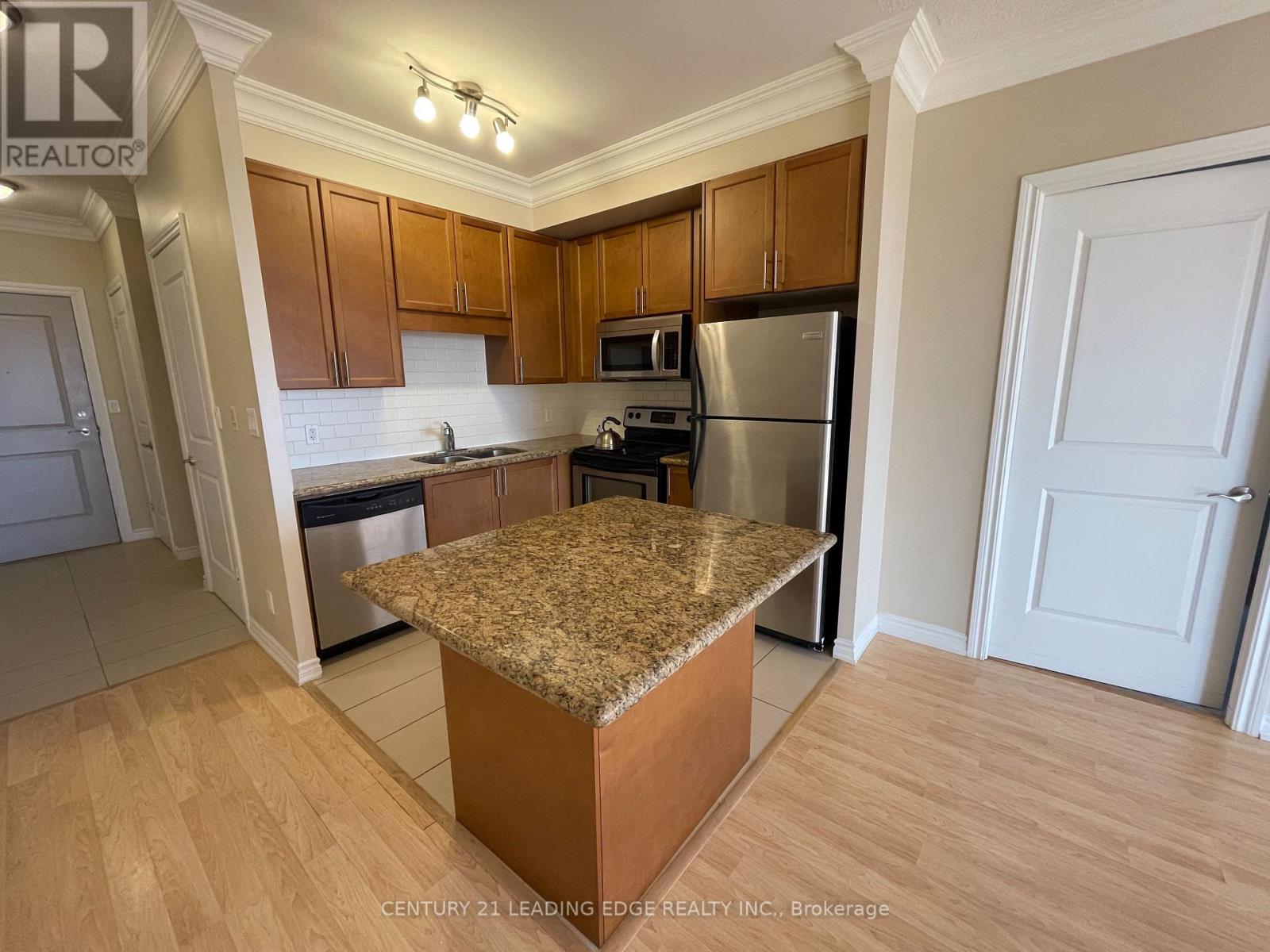 1402 - 135 Wynford Drive, Toronto, Ontario  M3C 0J4 - Photo 8 - C12850742