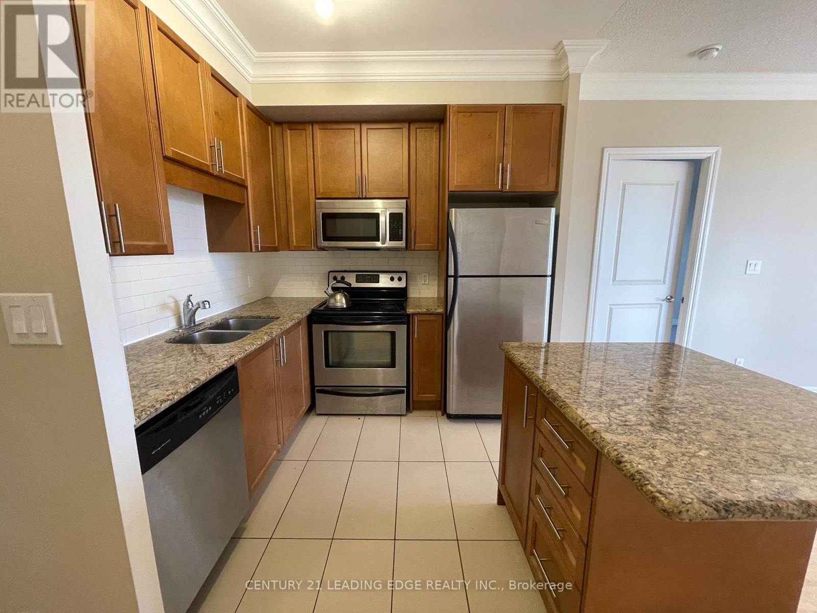 1402 - 135 Wynford Drive, Toronto, Ontario  M3C 0J4 - Photo 7 - C12850742