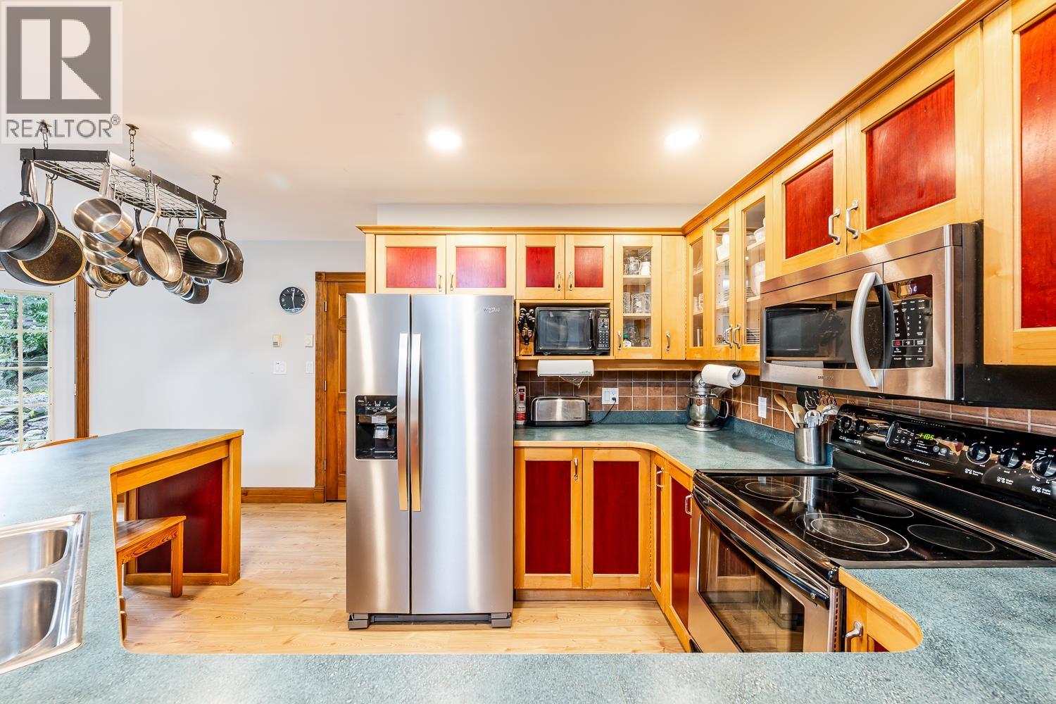 40449 Thunderbird Ridge, Squamish, British Columbia  V0N 1T0 - Photo 19 - R3091528