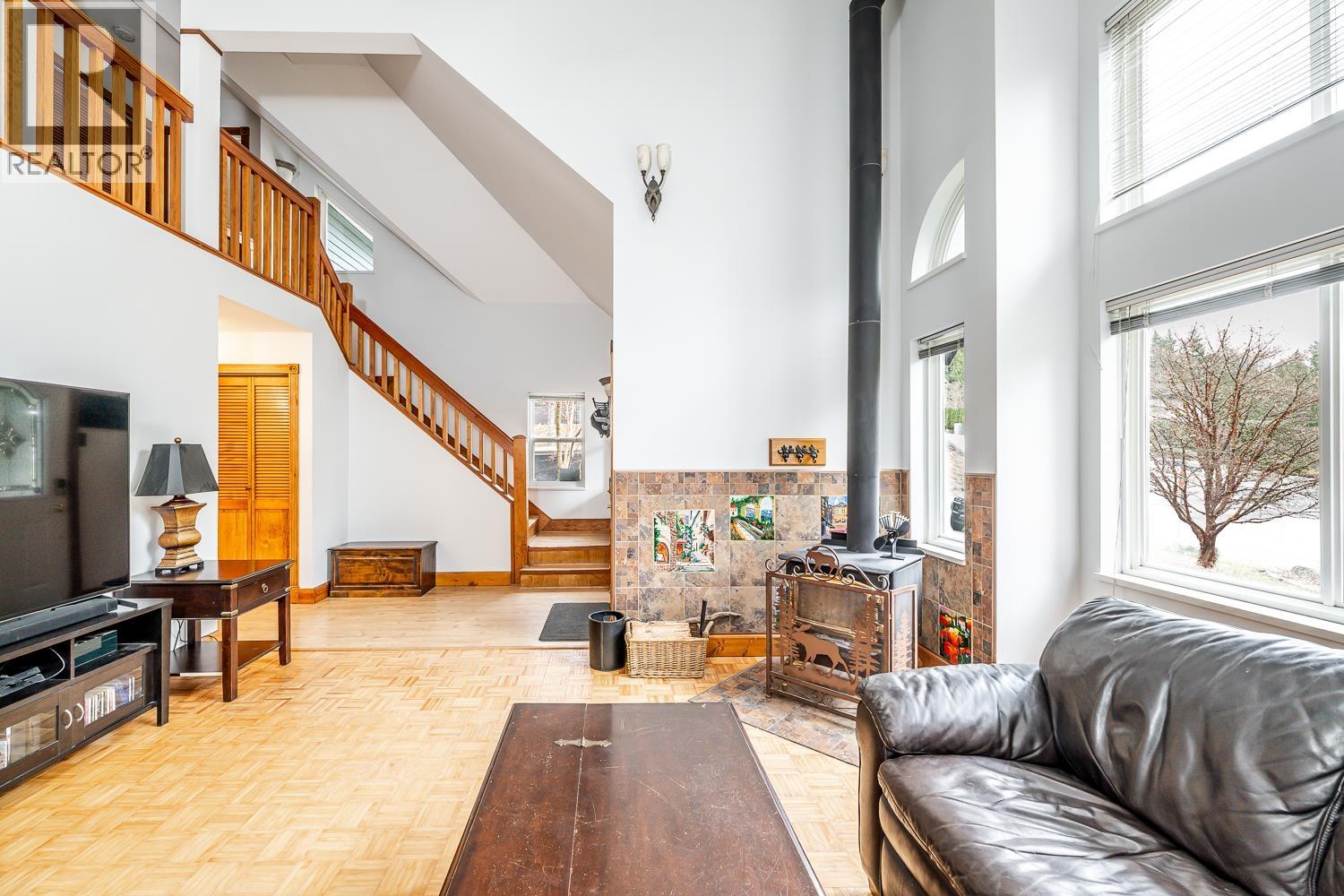 40449 Thunderbird Ridge, Squamish, British Columbia  V0N 1T0 - Photo 11 - R3091528