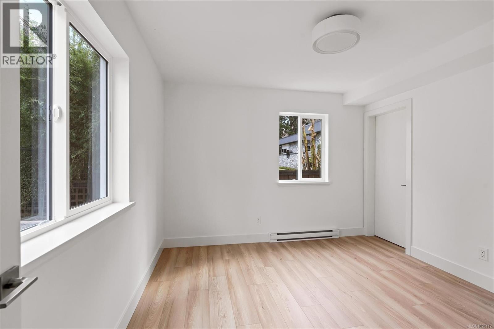 4 1559 Ash Rd, Saanich, British Columbia V8N 2S9 - Photo 51 - 1028112