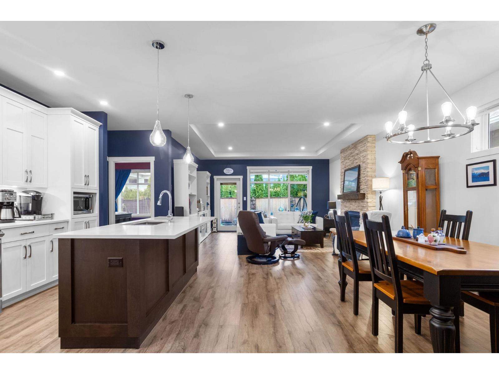 34 628 Mccombs Drive, Harrison Hot Springs, Harrison Hot Springs, British Columbia  V0M 1K0 - Photo 2 - R3098255