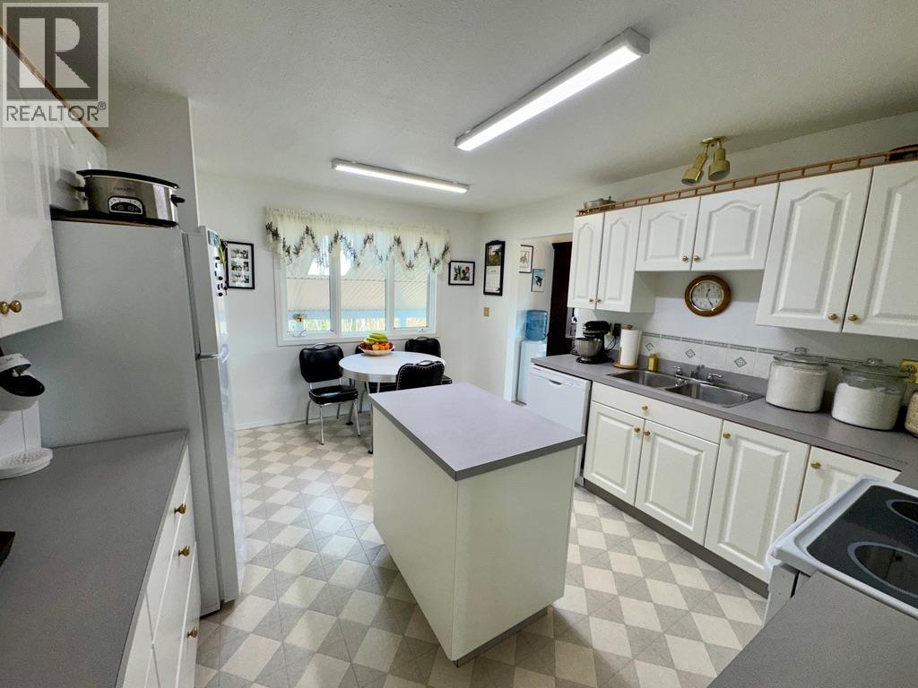 3408 Tucker Road, Dawson Creek, British Columbia  V1G 4H8 - Photo 7 - 10378938