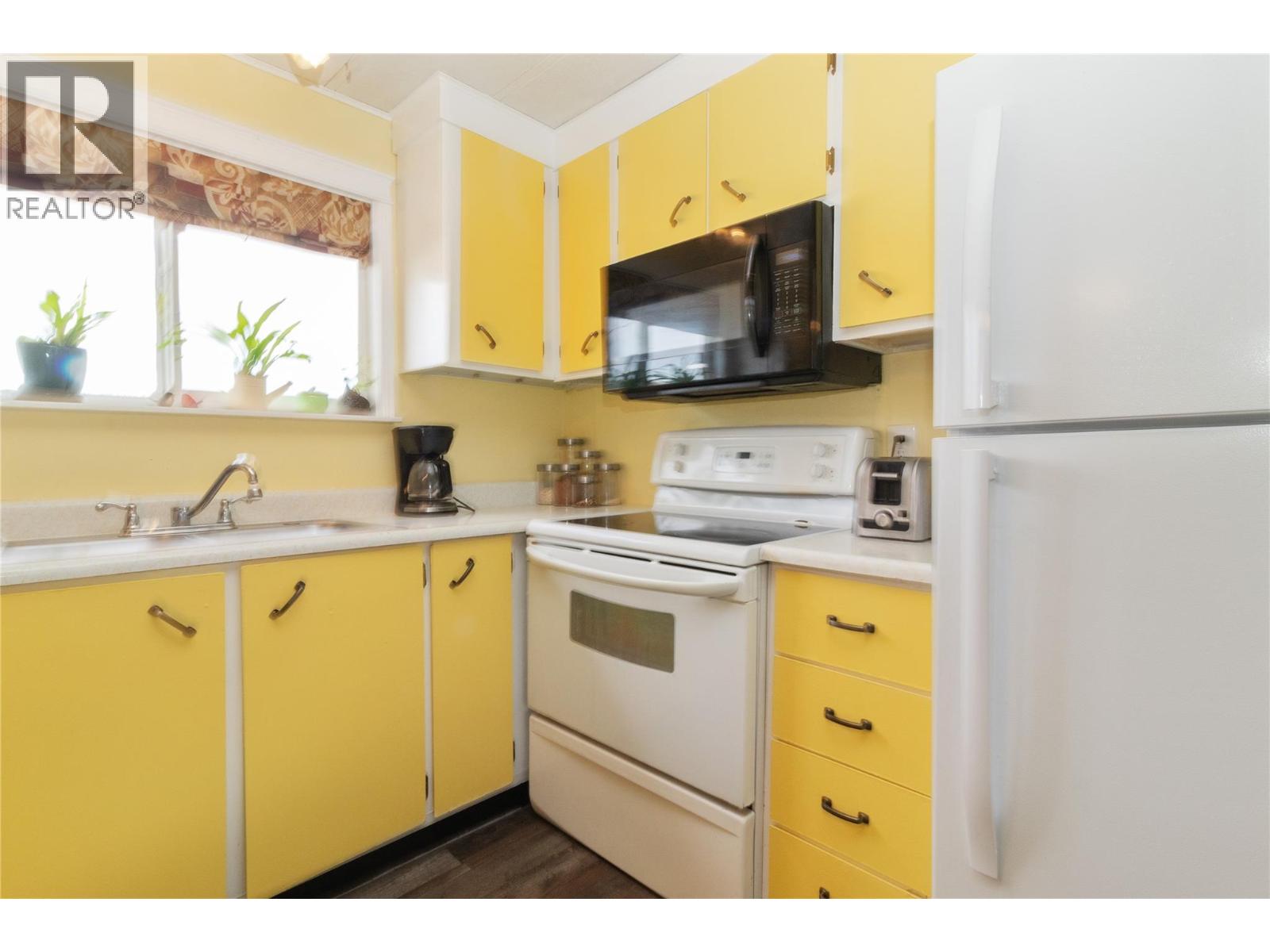 3745 Lakeshore Road Unit# 141, Kelowna, British Columbia  V1W 3K4 - Photo 13 - 10378940