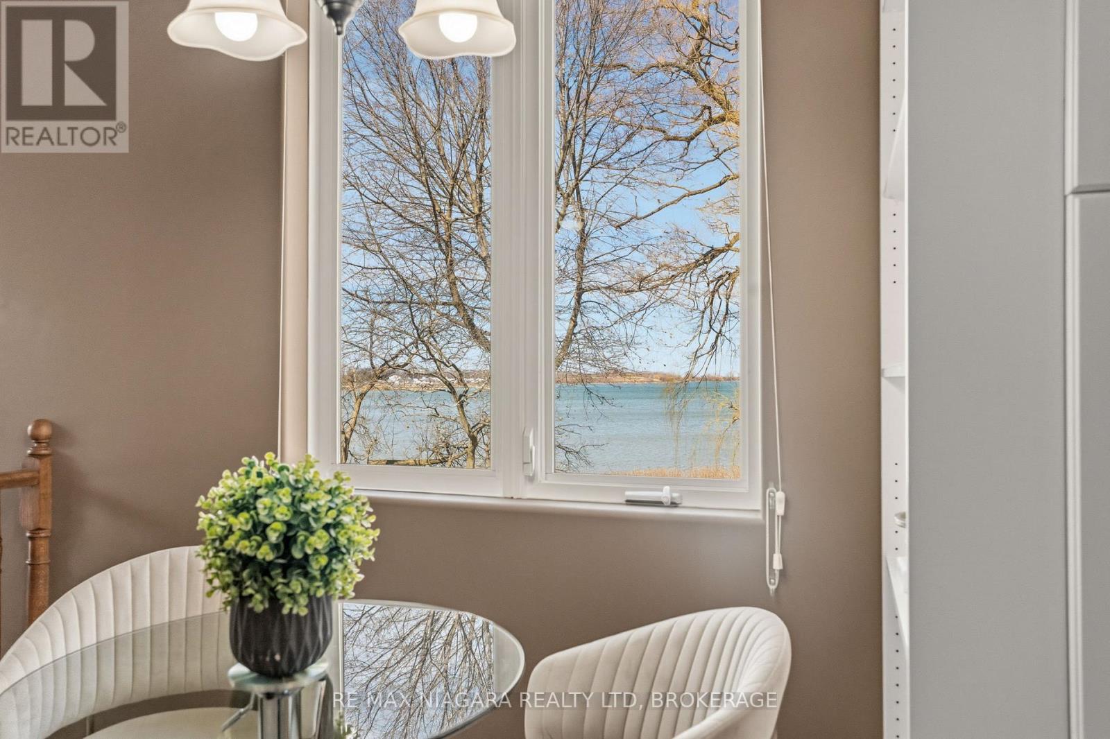 86 Newport Street, St. Catharines, Ontario  L2M 1P7 - Photo 12 - X12868380