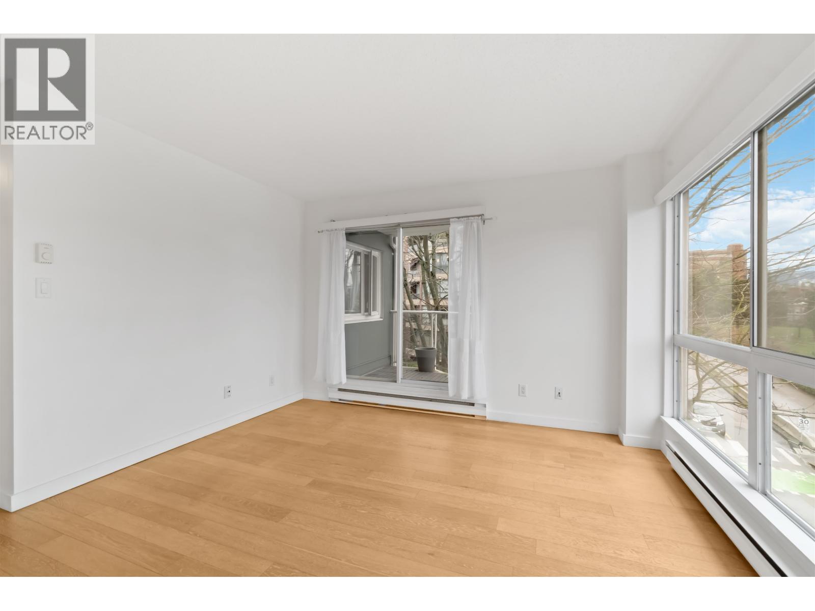 406 1510 W 1st Avenue, Vancouver, British Columbia  V6J 4S3 - Photo 6 - R3098438