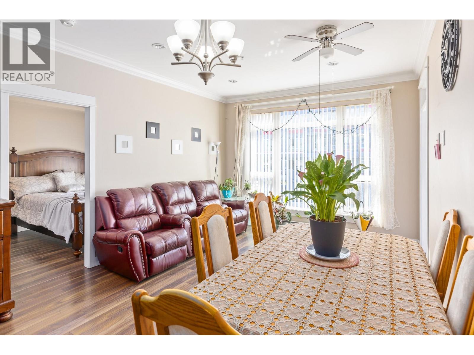 219 6888 Royal Oak Avenue, Burnaby, British Columbia  V5J 4J2 - Photo 3 - R3098474