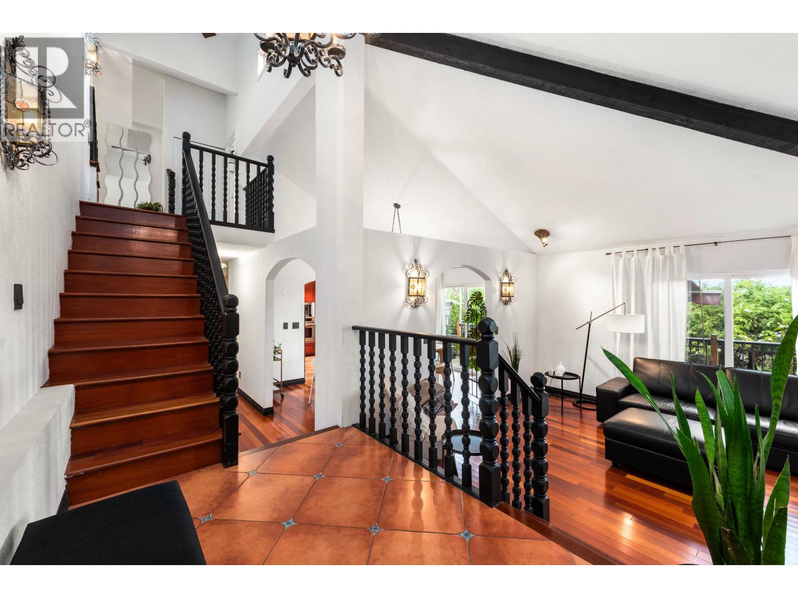 1128 Fraserview Street, Port Coquitlam, British Columbia  V3C 5H1 - Photo 3 - R3098466