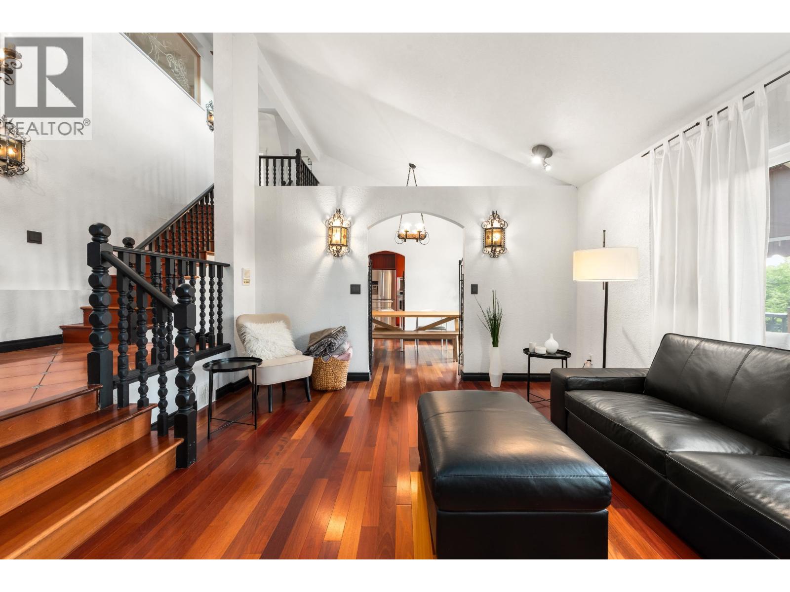 1128 Fraserview Street, Port Coquitlam, British Columbia  V3C 5H1 - Photo 5 - R3098466