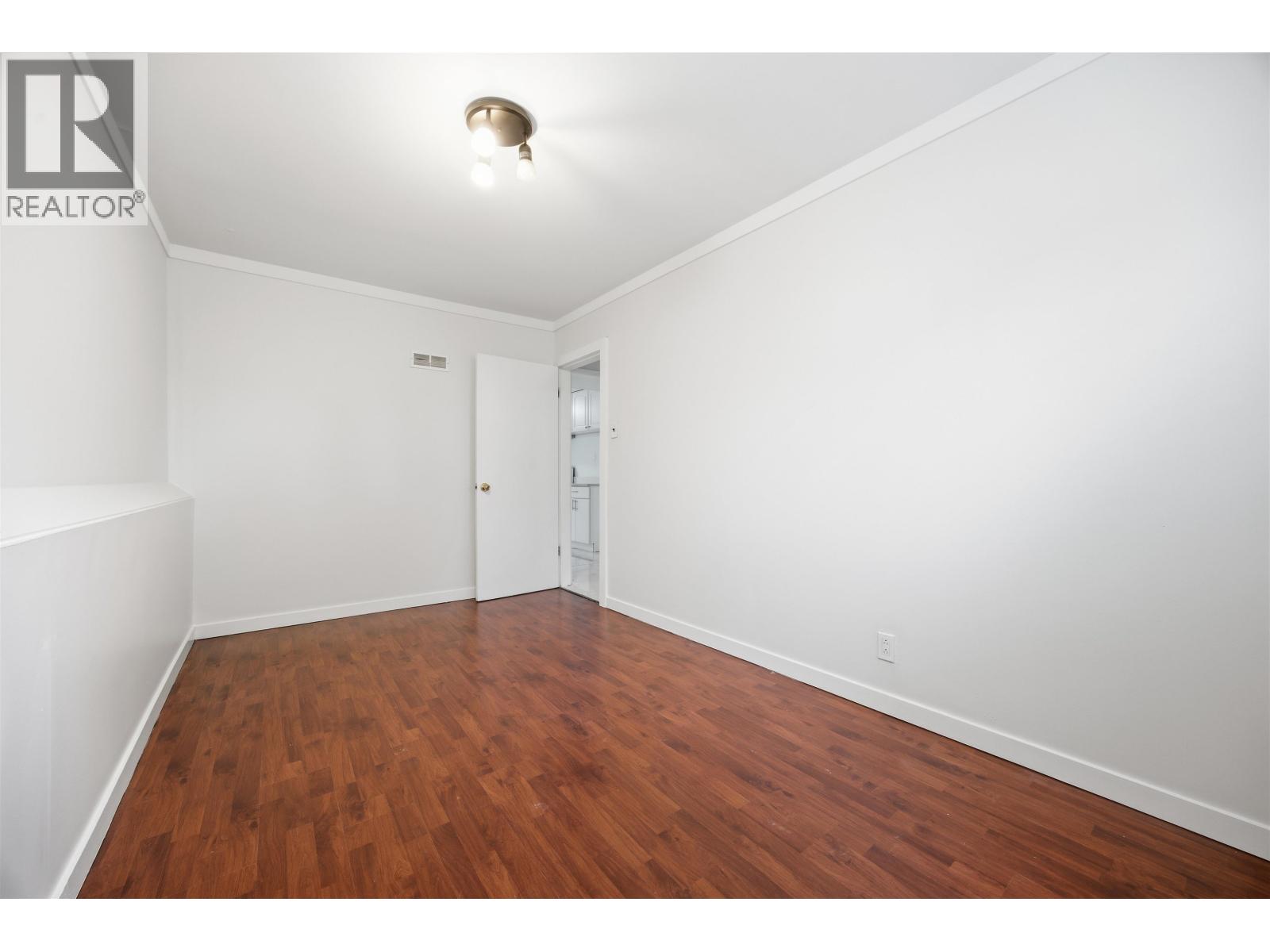 Lower 1106 Duthie Avenue, Burnaby, British Columbia  V5A 2R4 - Photo 4 - R3098462