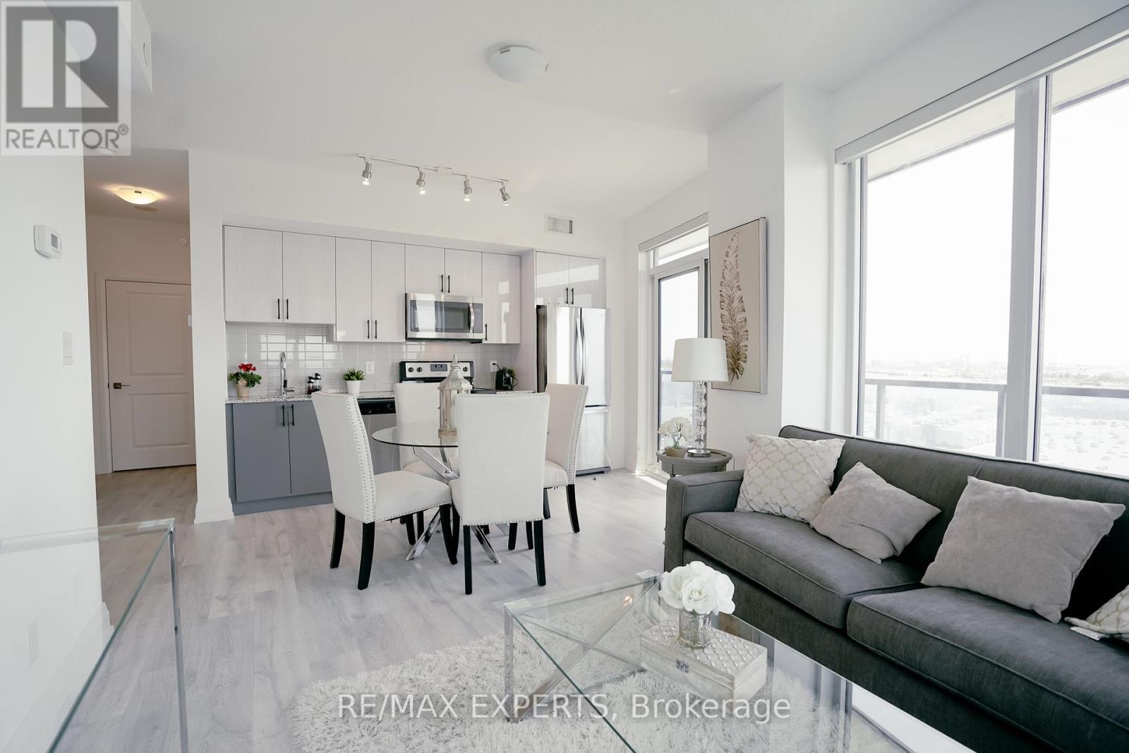 1005 - 3700 Highway 7, Vaughan, Ontario  L4L 0G8 - Photo 2 - N12868866