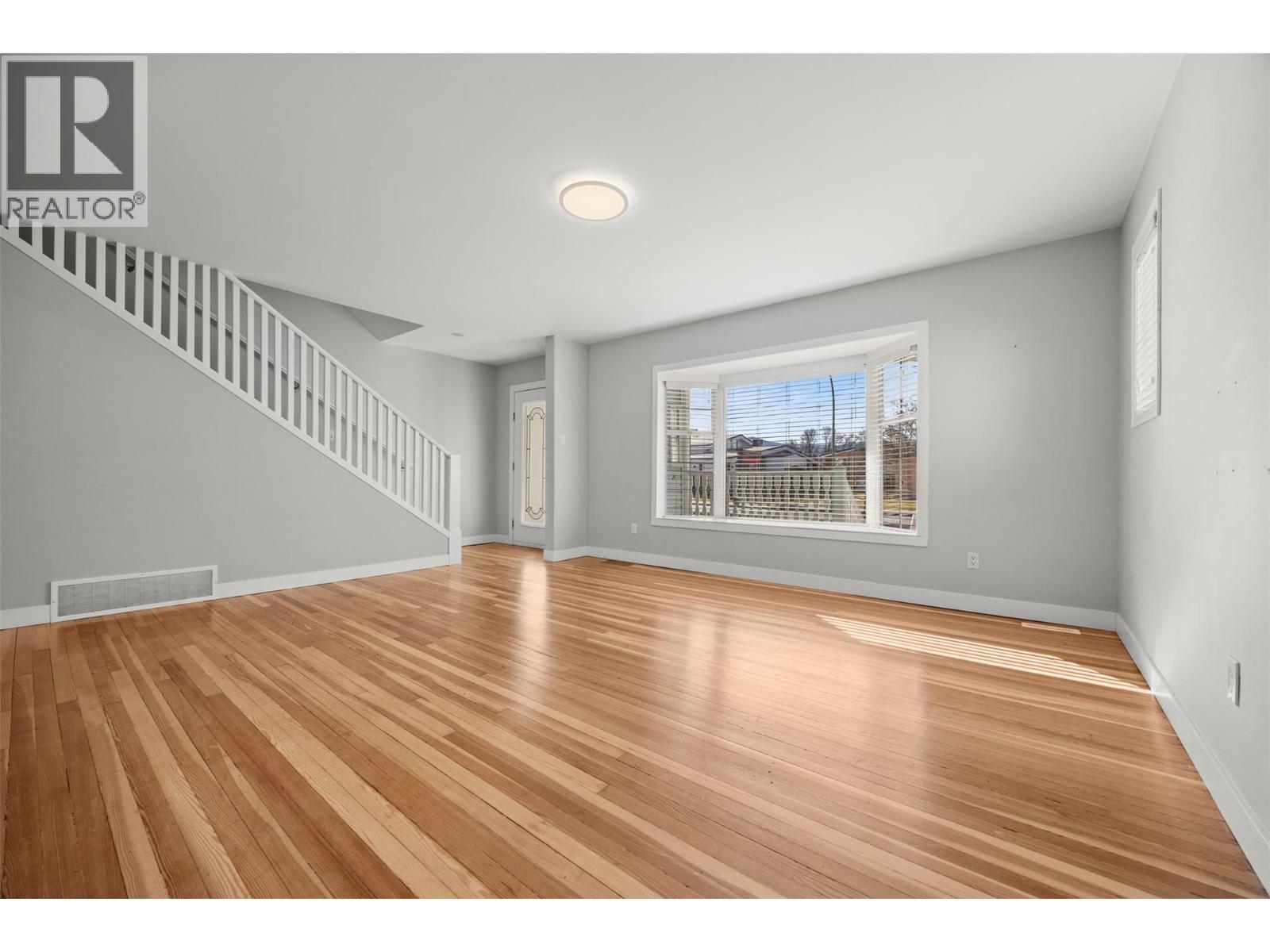 828 Sutherland Avenue, Kelowna, British Columbia  V1Y 5X5 - Photo 12 - 10378101