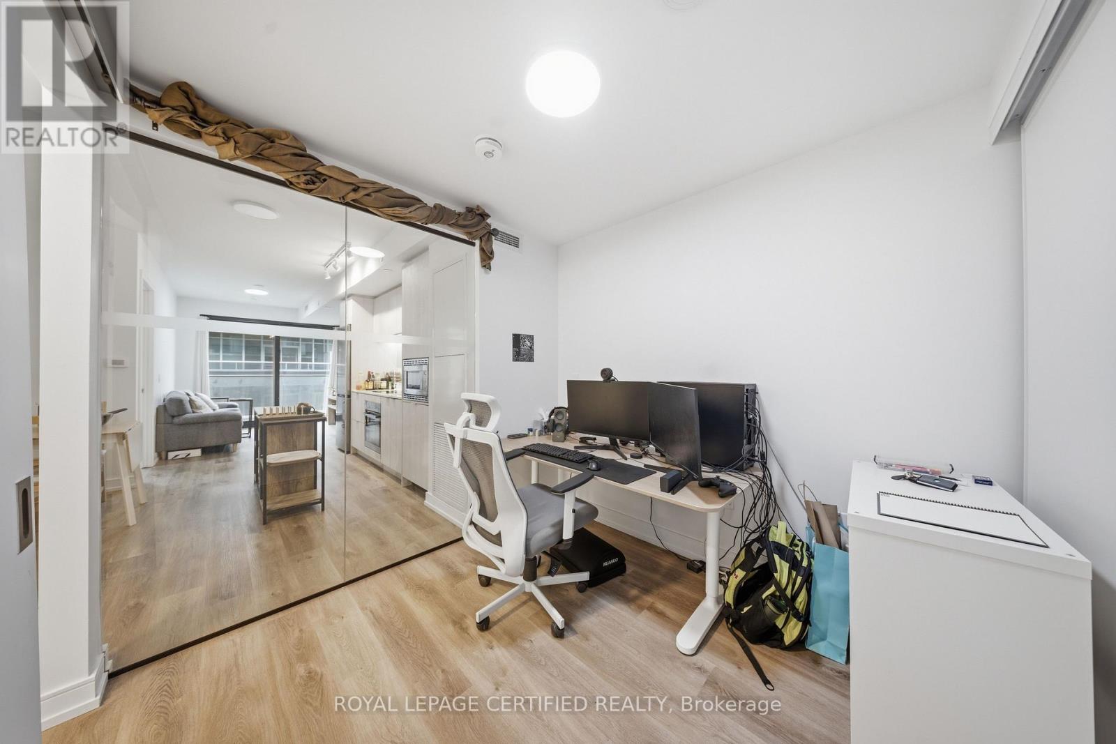 1314 - 1 Jarvis Street, Hamilton, Ontario L8R 3J2 - Photo 11 - X12867498