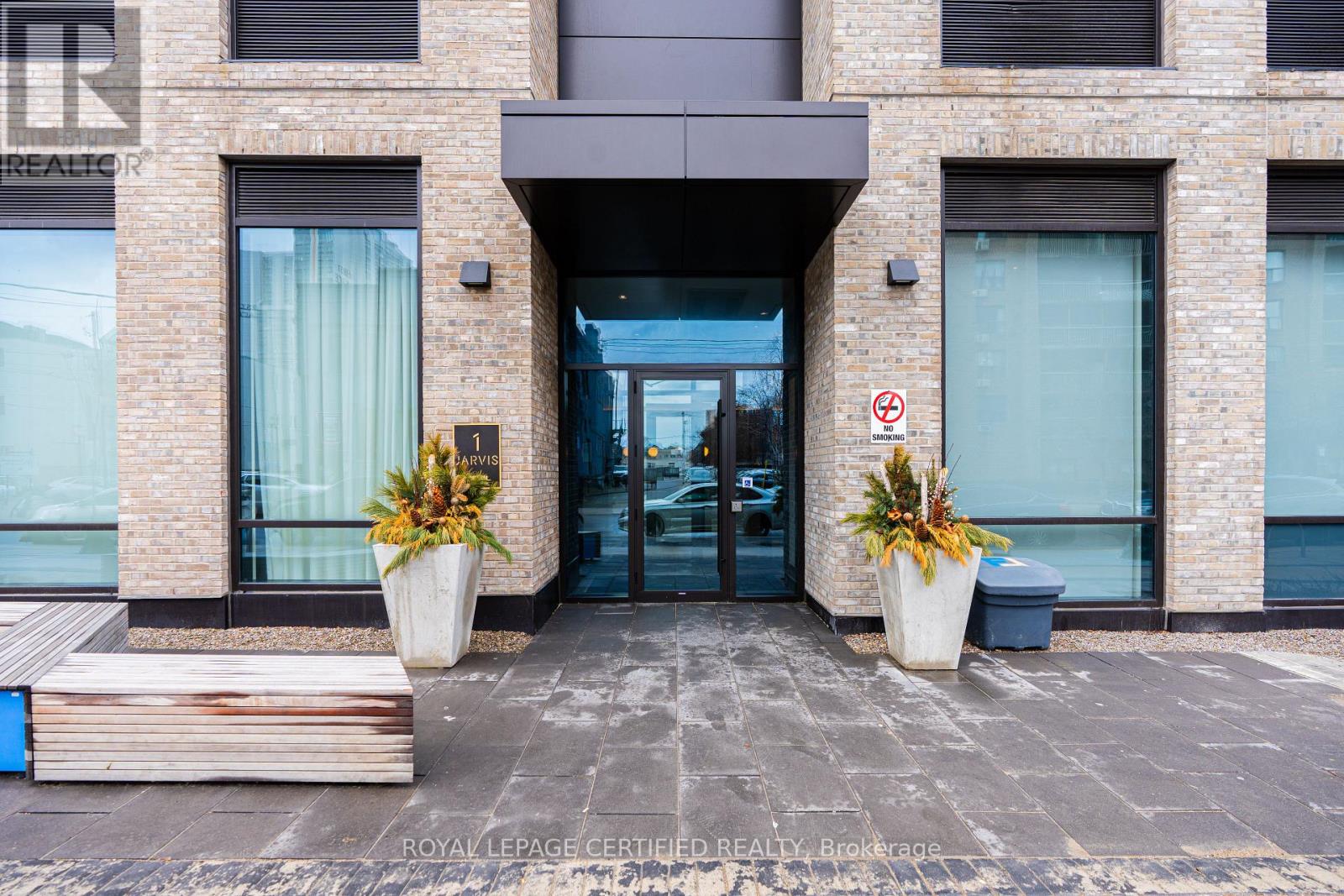 1314 - 1 Jarvis Street, Hamilton, Ontario L8R 3J2 - Photo 4 - X12867498