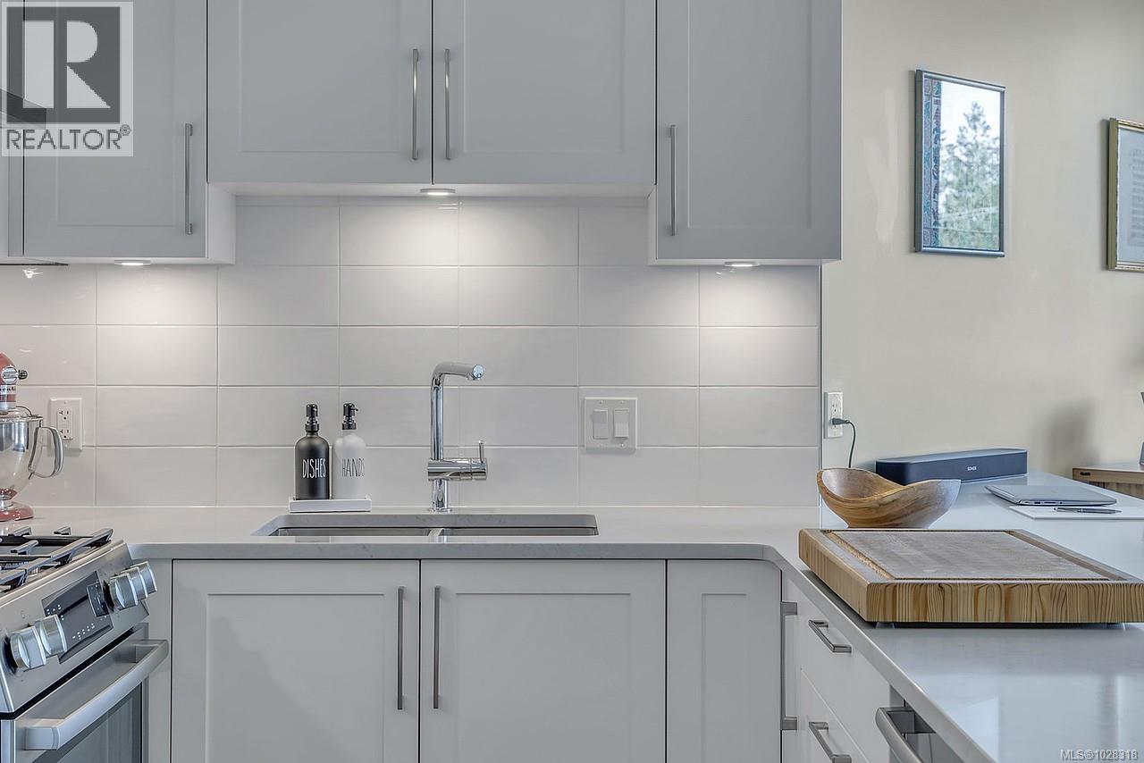 506 3529 Dolphin Dr, Nanoose Bay, British Columbia  V9P 9K1 - Photo 14 - 1028318