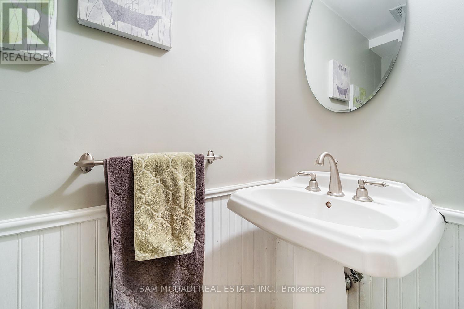 388 Ash Road, Oakville, Ontario  L6J 4P7 - Photo 37 - W12866514