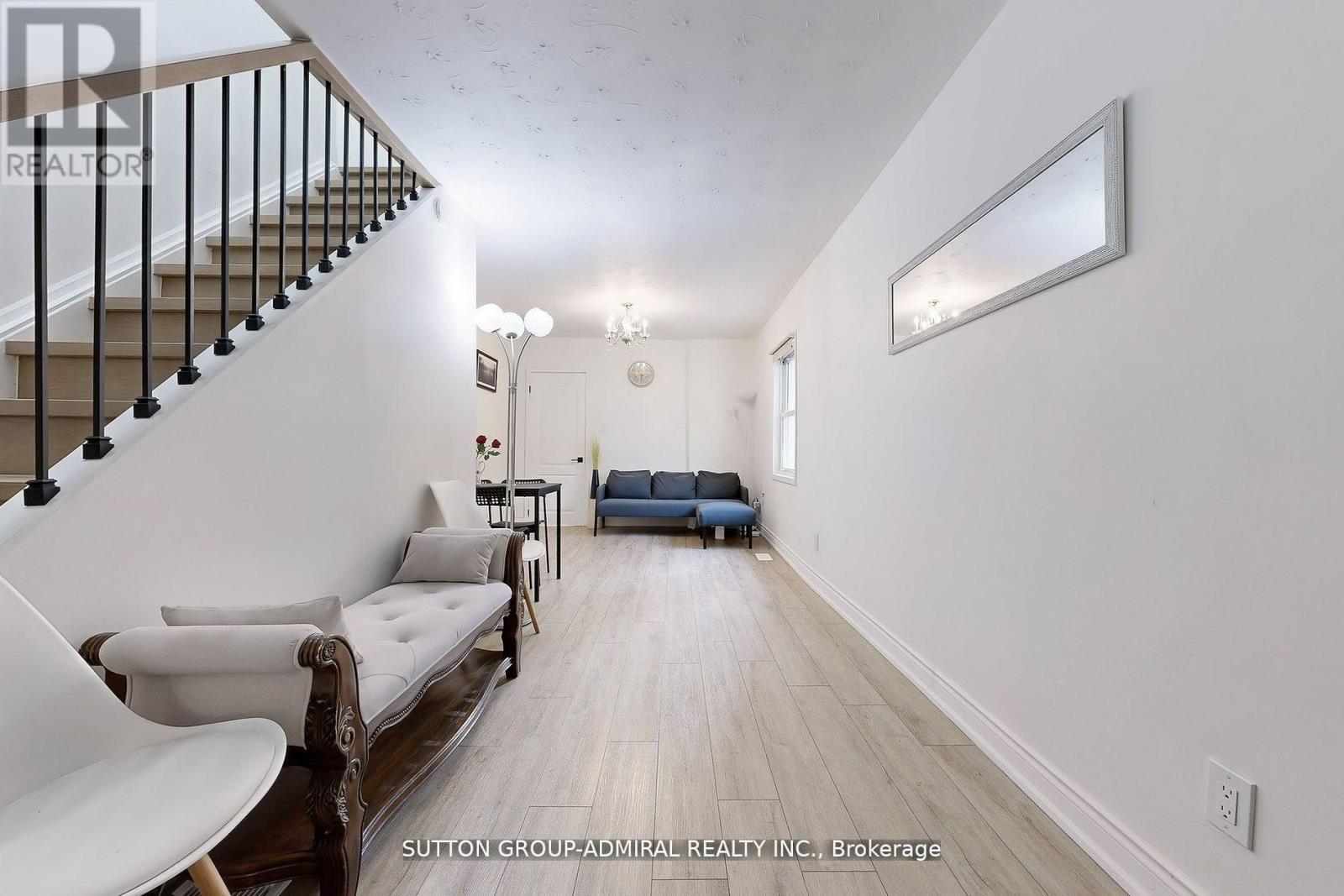 14 Spears Street, Toronto, Ontario  M6N 3X7 - Photo 19 - W12867988