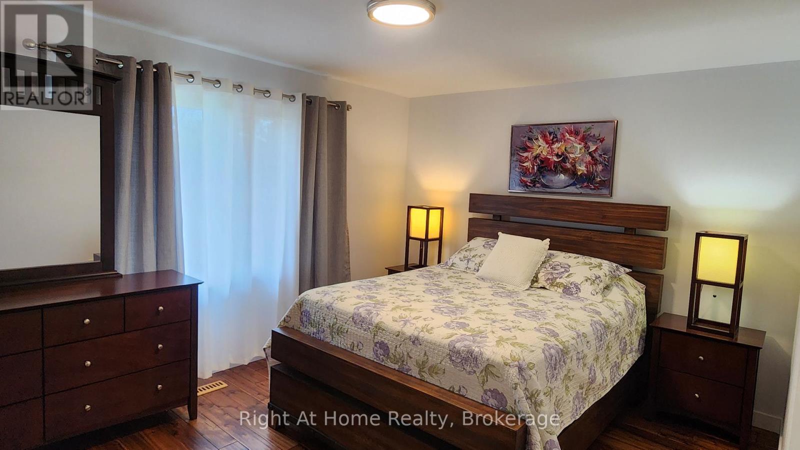 15414 Niagara Parkway, Niagara-On-The-Lake, Ontario  L0S 1J0 - Photo 13 - X12863544