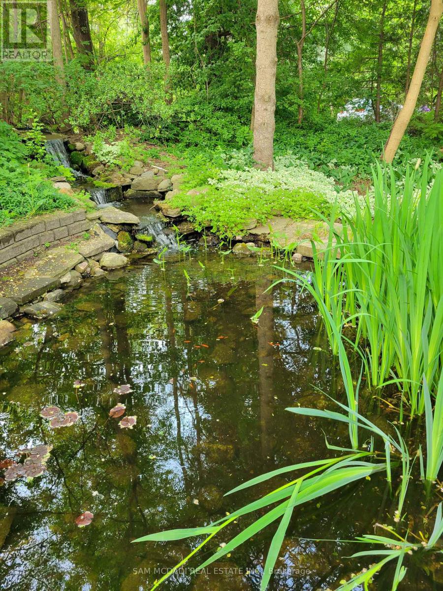 388 Ash Road, Oakville, Ontario  L6J 4P7 - Photo 39 - W12866514